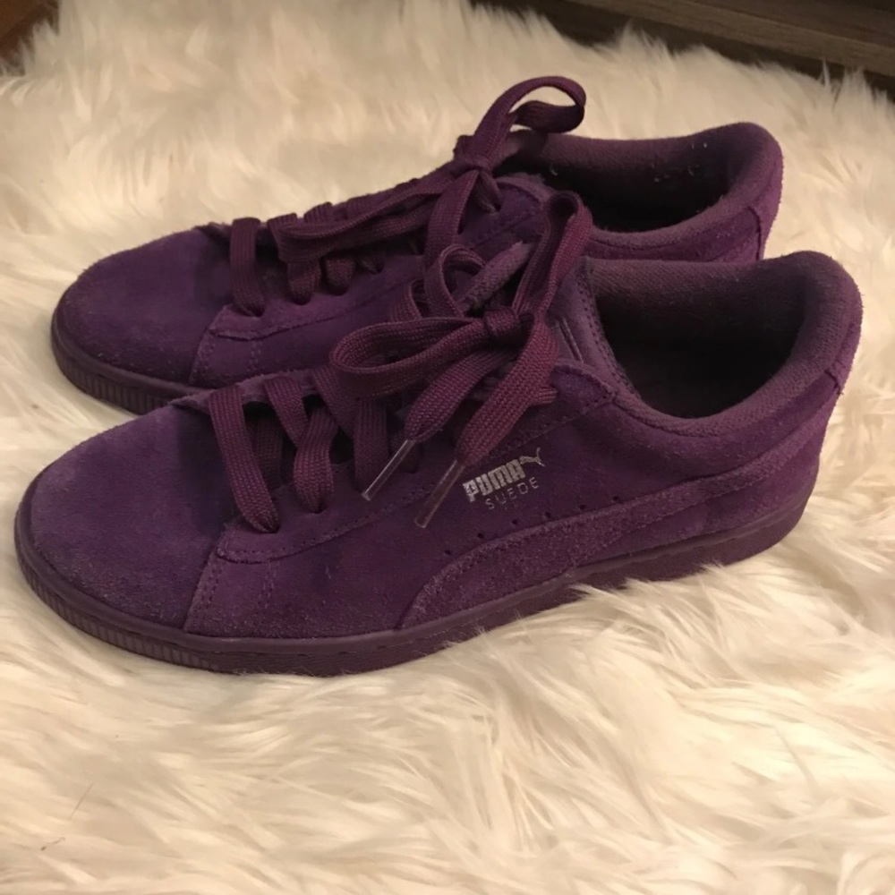 SOLD Puma sneakers